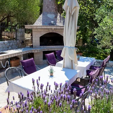 アパート Casa Viter ザオストログ